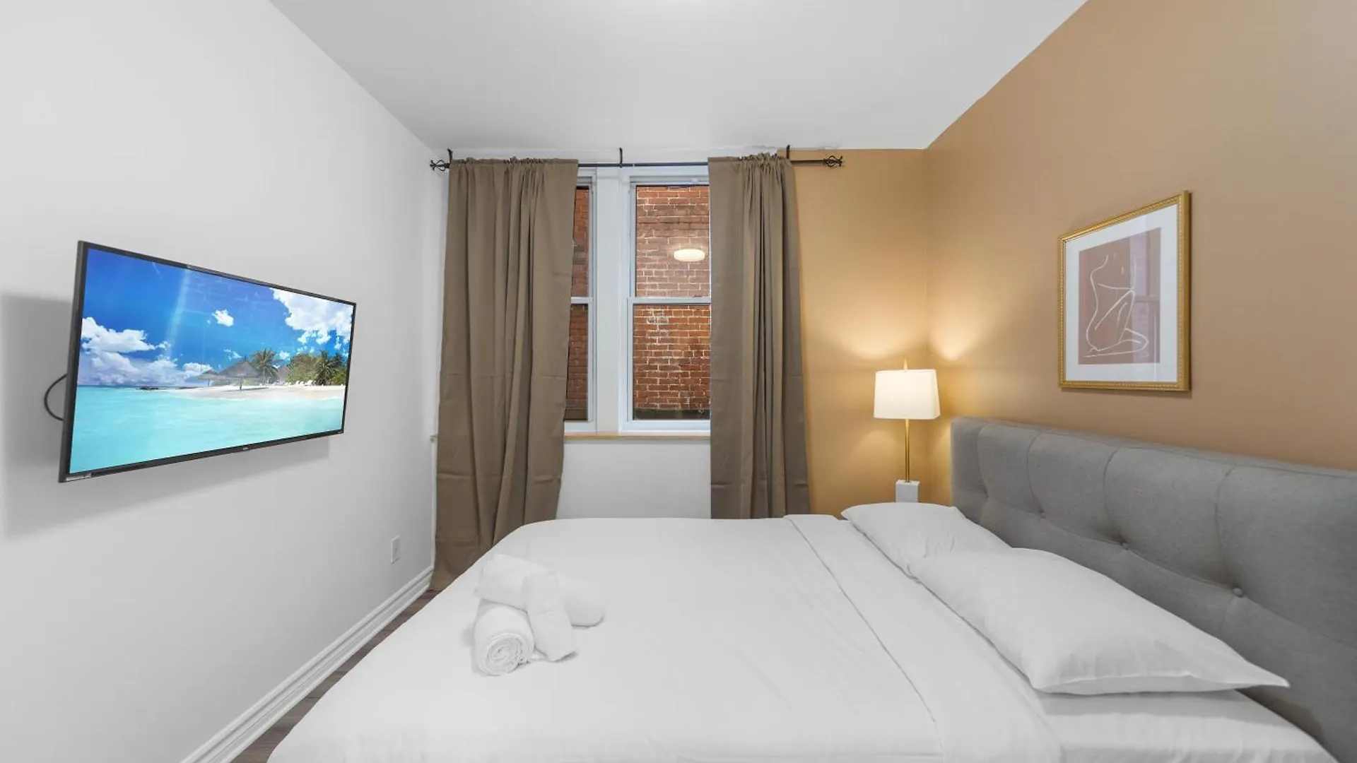 Stonewall Suites Montreal Canada