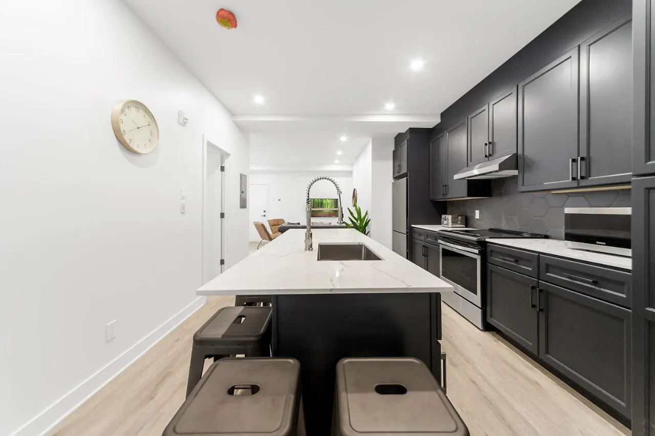 Stonewall Suites Montreal